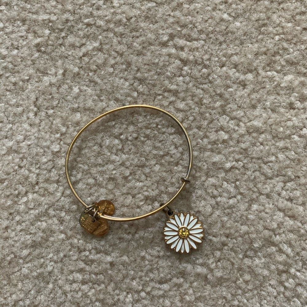 Alex and Ani daisy